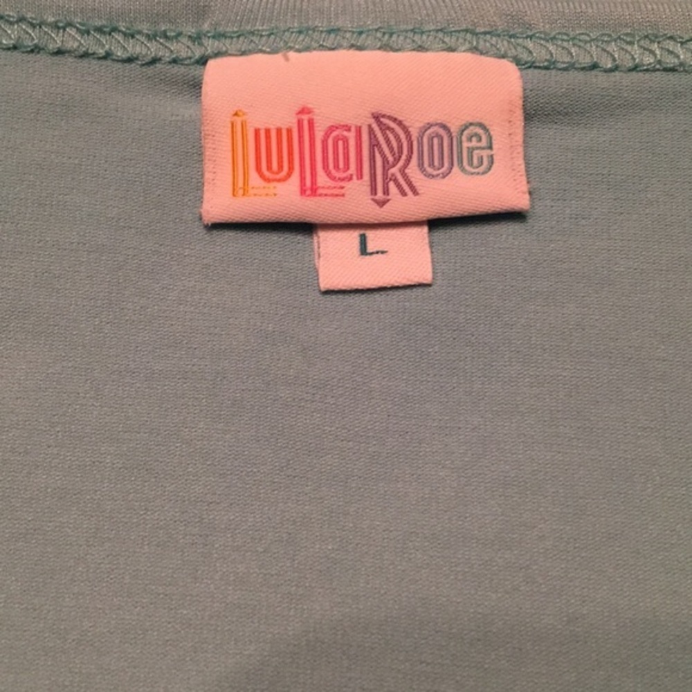 🔥4/$20 🌸NWT LULAROE Classic Tee - size ladies LG - Picture 5 of 5